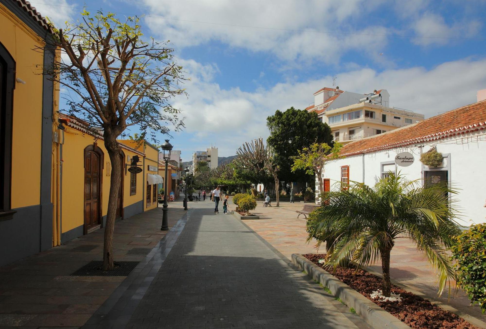 Eden Hotel *